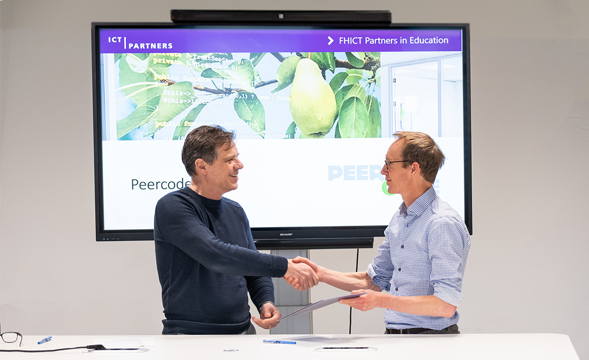 Fontys and Peercode sign covenants
